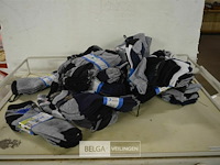 Partij div soorten en maten sokken - afbeelding 1 van  4