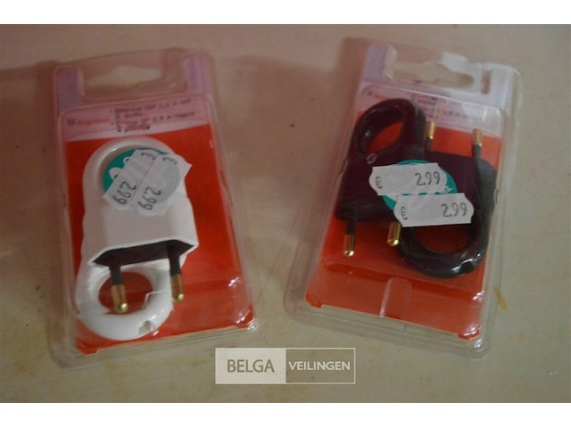 Partij div soorten stekkers - afbeelding 2 van  3