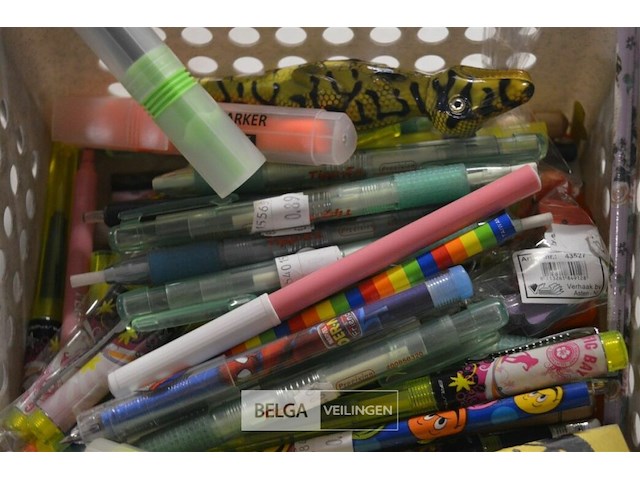 Partij div stiften en balpennen - afbeelding 2 van  4