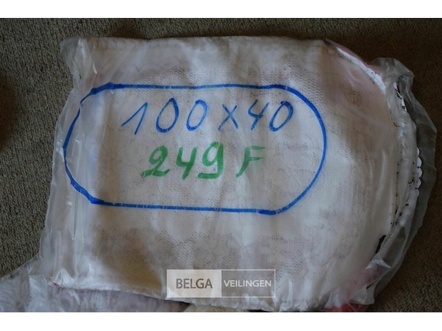 Partij div tafellopers en kleedjes - afbeelding 2 van  6