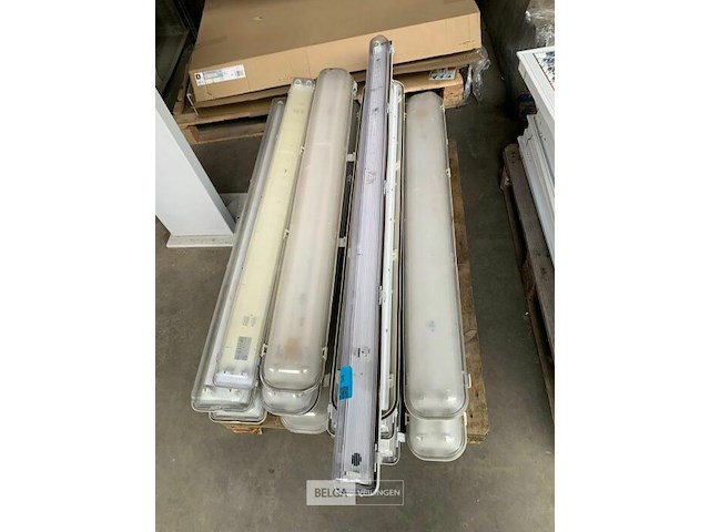 Partij div tl-armaturen - afbeelding 1 van  2