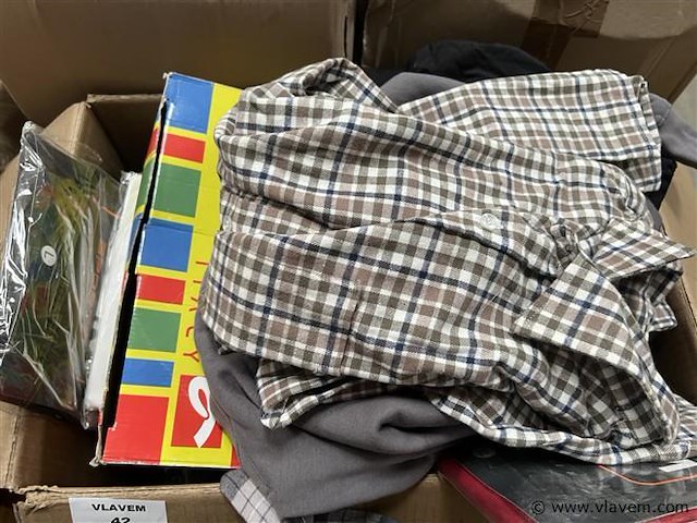 Partij div. werkkledij en werkschoenen - afbeelding 2 van  5