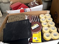 Partij div. werkmateriaal, schuurschijven enz. - afbeelding 1 van  2