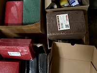 Partij div. werkmateriaal, wo. schuurpads enz. - afbeelding 2 van  2