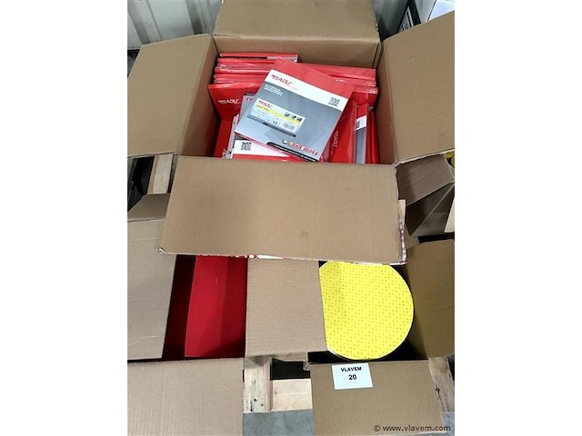 Partij div. werkmateriaal, wo. schuurvellen enz. - afbeelding 1 van  2