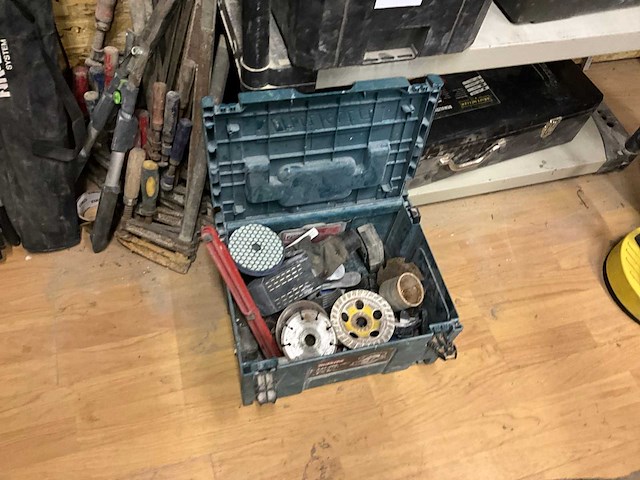 Partij divers aannemersmateriaal - afbeelding 4 van  8