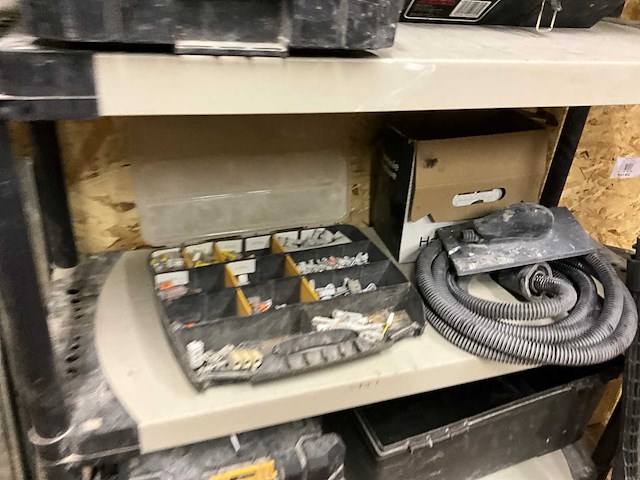 Partij divers aannemersmateriaal - afbeelding 6 van  8