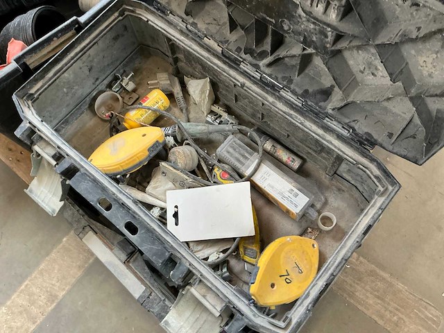 Partij divers aannemersmateriaal - afbeelding 7 van  19