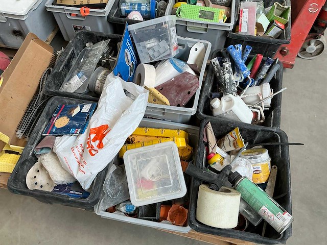 Partij divers aannemersmateriaal - afbeelding 12 van  19