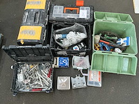 Partij divers aannemersmateriaal - afbeelding 1 van  8