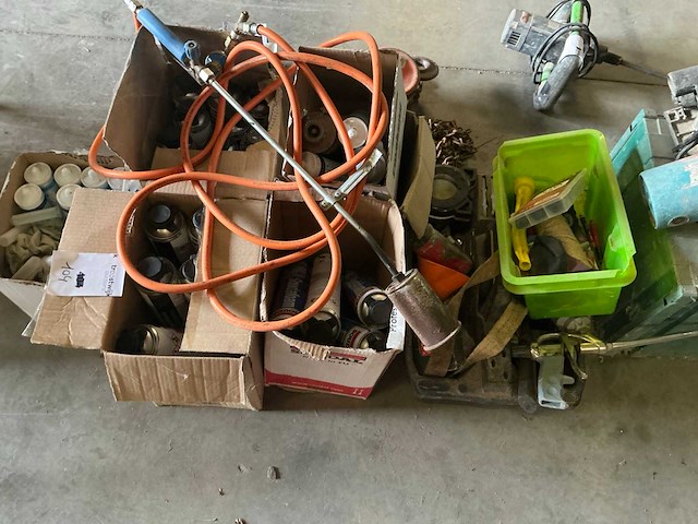 Partij divers aannemersmateriaal - afbeelding 1 van  5