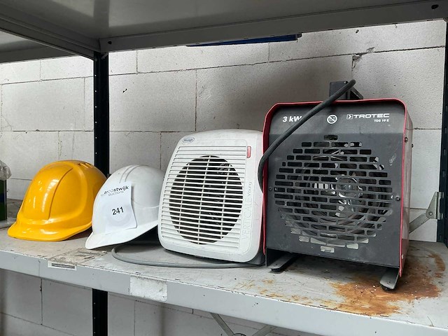 Partij divers aannemersmateriaal - afbeelding 1 van  5