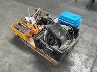 Partij divers aannemersmateriaal - afbeelding 1 van  21