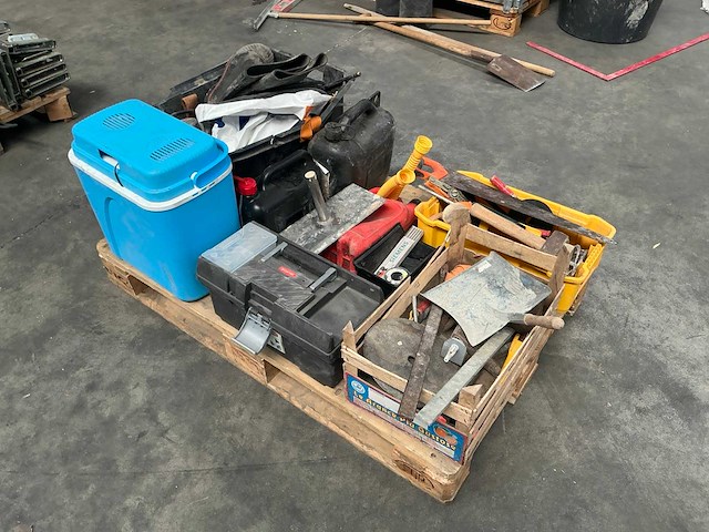 Partij divers aannemersmateriaal - afbeelding 15 van  21