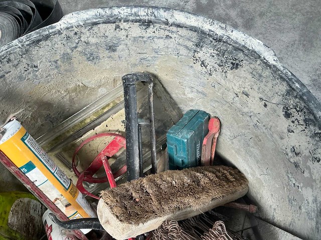 Partij divers aannemersmateriaal - afbeelding 3 van  12
