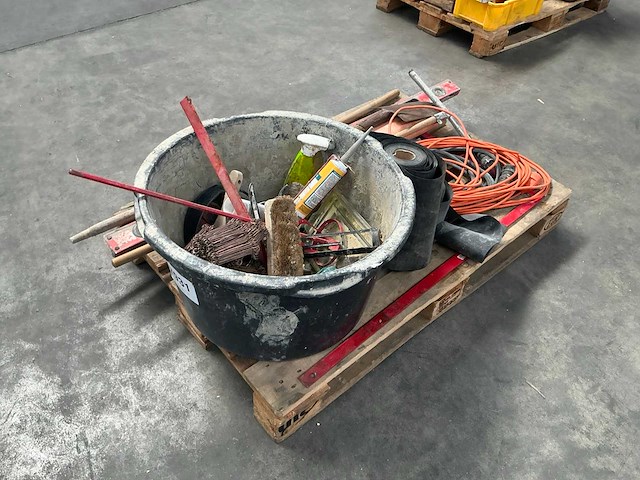 Partij divers aannemersmateriaal - afbeelding 5 van  12