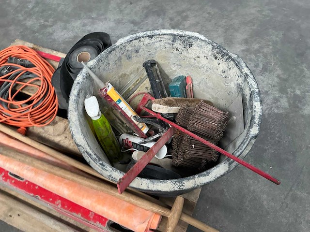 Partij divers aannemersmateriaal - afbeelding 12 van  12