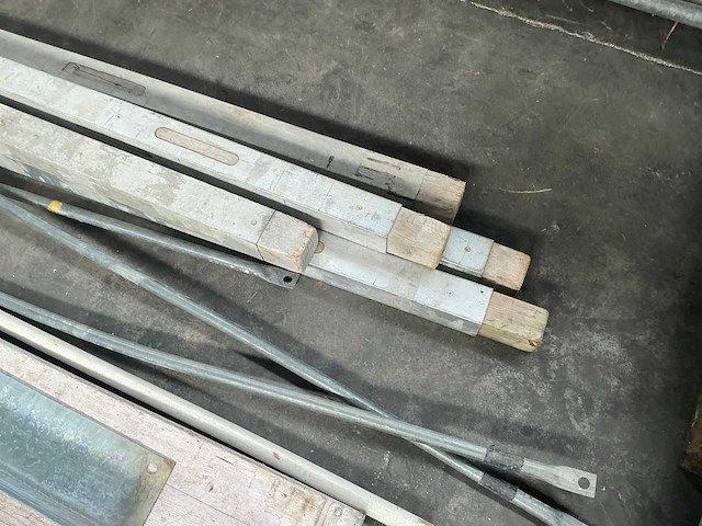 Partij divers aannemersmateriaal - afbeelding 9 van  10