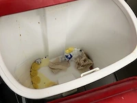 Partij divers afvalemmers en kuismateriaal - afbeelding 5 van  9