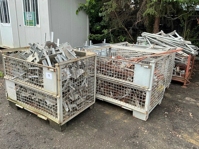 Partij divers bekistingsmateriaal - afbeelding 2 van  2