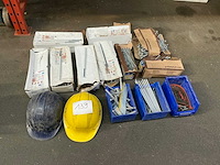 Partij divers bevestigingsmateriaal - afbeelding 1 van  10