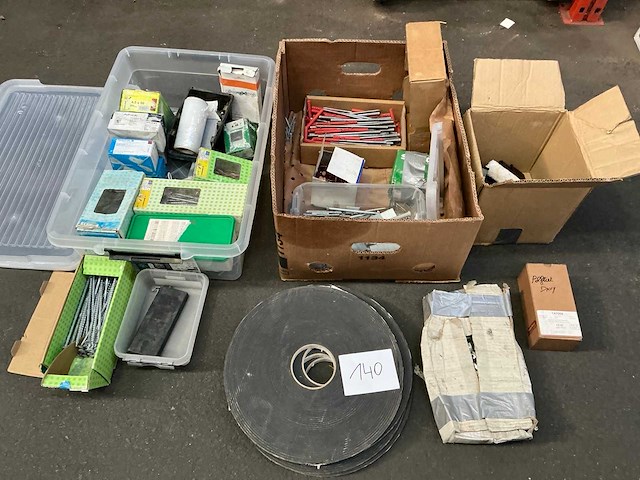 Partij divers bevestigingsmateriaal - afbeelding 1 van  8