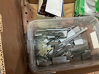 Partij divers bevestigingsmateriaal - afbeelding 6 van  8