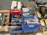 Partij divers bevestigingsmateriaal - afbeelding 1 van  4