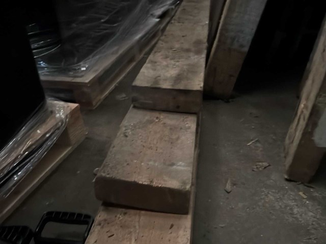 Partij divers bouwhout - afbeelding 13 van  14