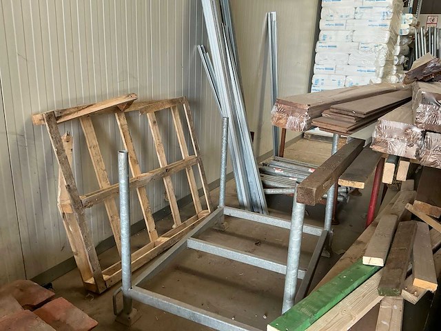 Partij divers bouwhout - afbeelding 2 van  4