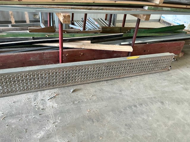 Partij divers bouwhout - afbeelding 3 van  4