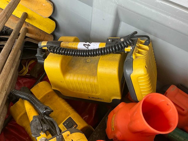 Partij divers brandweermateriaal - afbeelding 3 van  6