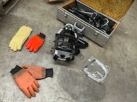 Partij divers brandweermateriaal - afbeelding 1 van  8