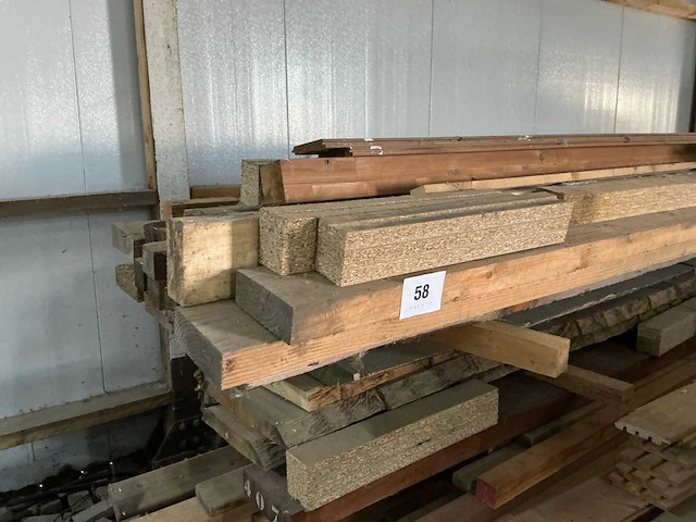 Partij divers constructiehout - afbeelding 1 van  5