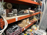 Partij divers dakmateriaal toebehoren - afbeelding 1 van  11