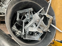 Partij divers dakwerkersmateriaal - afbeelding 27 van  28