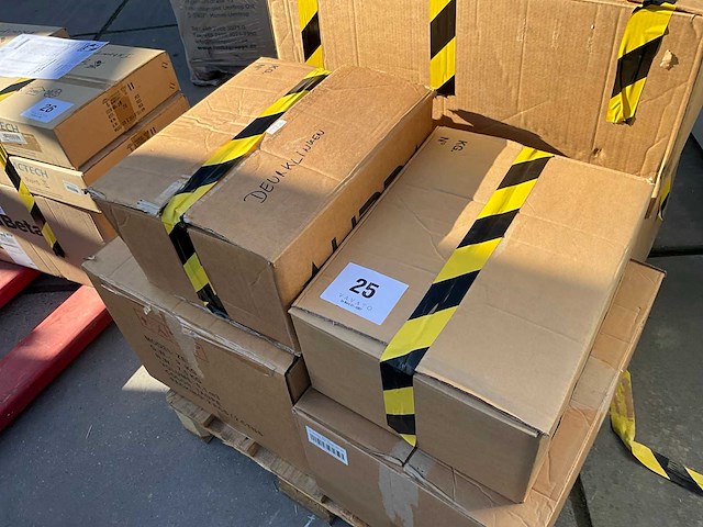 Partij divers deurbeslag yale - afbeelding 10 van  14