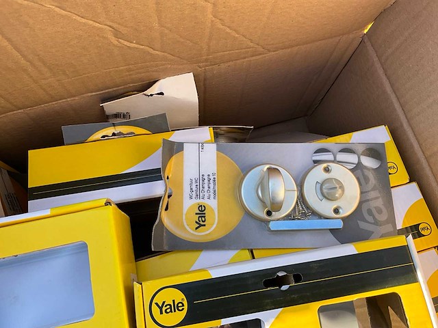 Partij divers deurbeslag yale - afbeelding 4 van  14