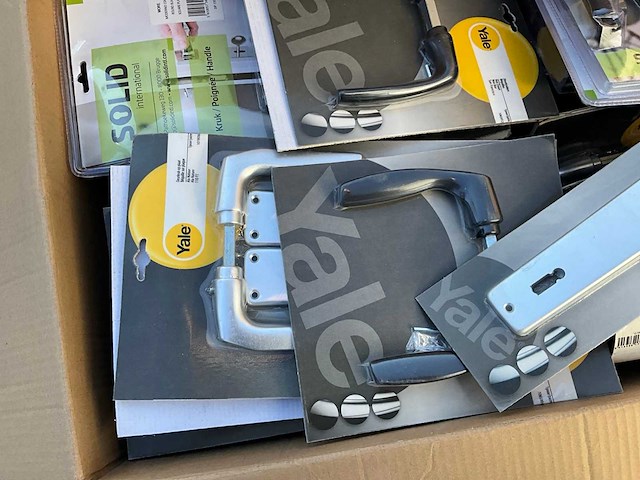 Partij divers deurbeslag yale - afbeelding 6 van  14