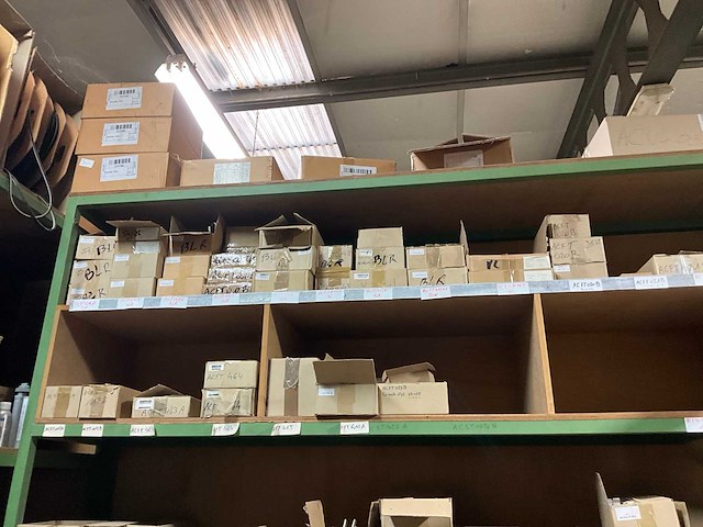 Partij divers deurbeslag - afbeelding 21 van  29