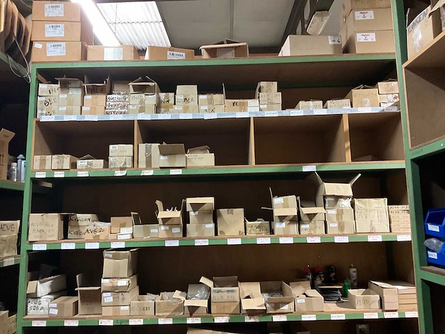 Partij divers deurbeslag - afbeelding 28 van  29