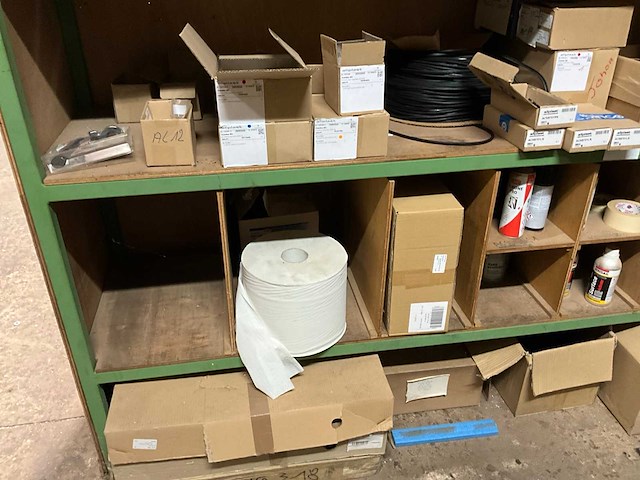 Partij divers deurbeslag - afbeelding 29 van  29