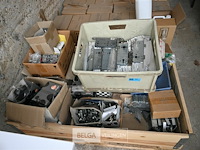 Partij divers deurbeslag - afbeelding 1 van  10