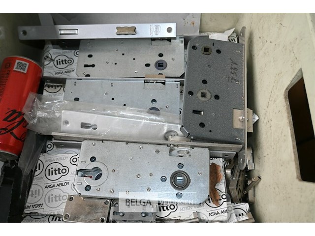 Partij divers deurbeslag - afbeelding 3 van  10