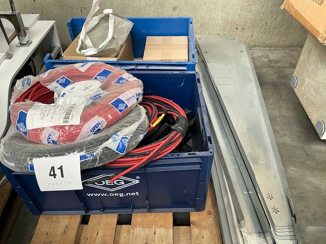 Partij divers elektra installatiemateriaal - afbeelding 1 van  4