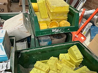 Partij divers elektrisch installatiemateriaal - afbeelding 4 van  5