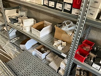 Partij divers elektro-technisch installatiemateriaal - afbeelding 20 van  24