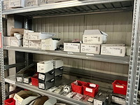 Partij divers elektro-technisch installatiemateriaal - afbeelding 6 van  24