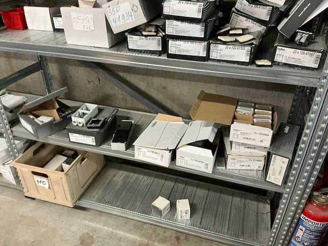 Partij divers elektro-technisch installatiemateriaal - afbeelding 8 van  24