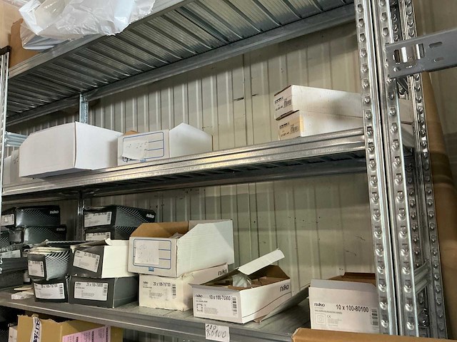 Partij divers elektro-technisch installatiemateriaal - afbeelding 4 van  4